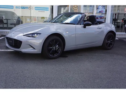 Mazda MX-5 (Roadster)