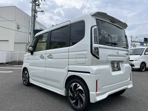 Suzuki Spacia Custom