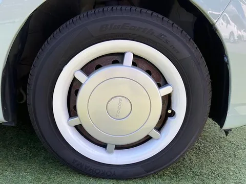 Daihatsu Mira Tocot