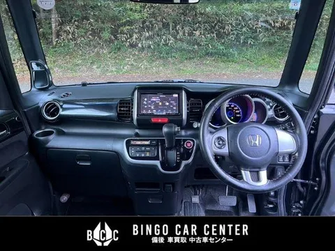 Honda N-BOX Custom
