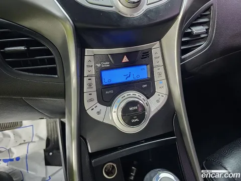 Hyundai Elantra (Avante)