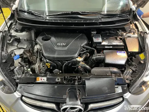 Hyundai Elantra (Avante)