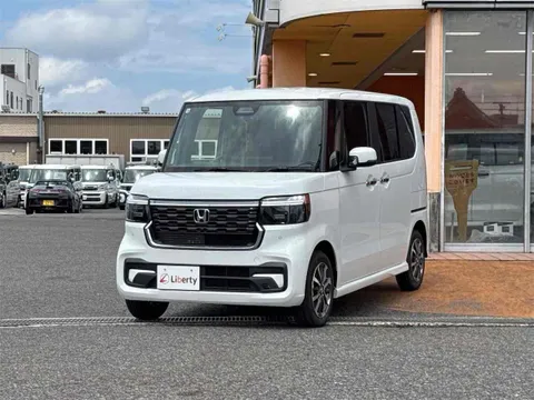 Honda N-BOX Custom