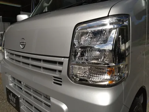 Nissan Clipper Van