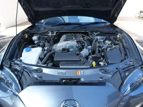 Mazda MX-5 (Roadster)