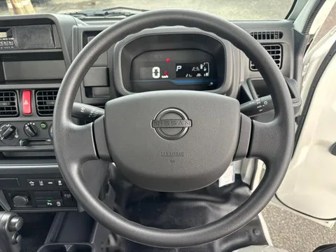 Nissan Clipper Truck