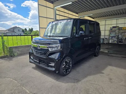 Honda N-BOX Custom