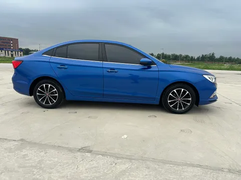 Roewe i5