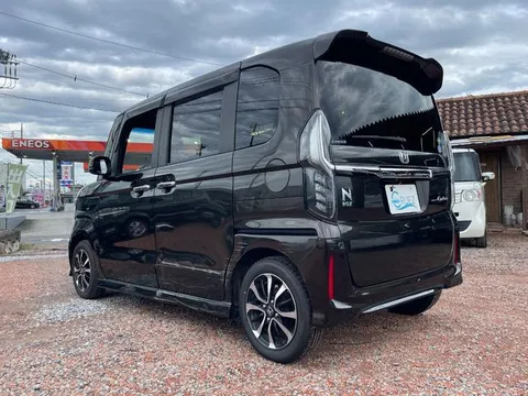 Honda N-BOX Custom