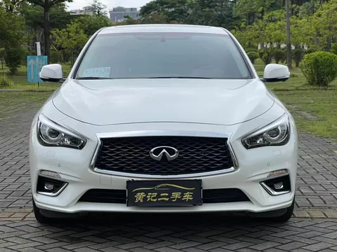 Infiniti Q50L