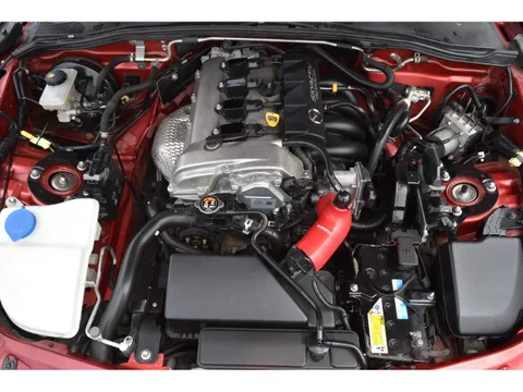 Mazda MX-5 (Roadster)