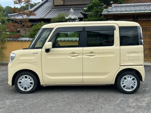 Suzuki Spacia