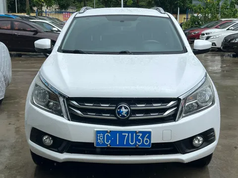 Venucia T70
