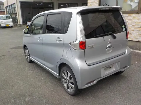 Mitsubishi eK Custom