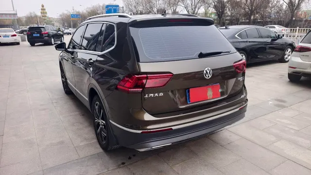 Volkswagen Tiguan L