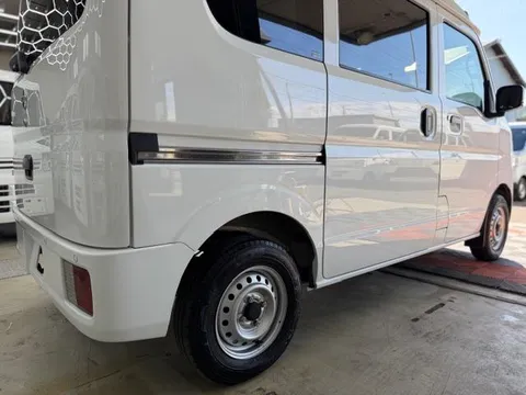 Nissan Clipper