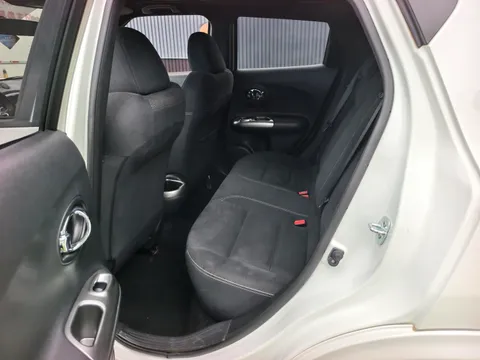 Infiniti ESQ