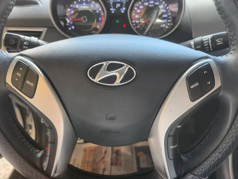 Hyundai Elantra (Avante)