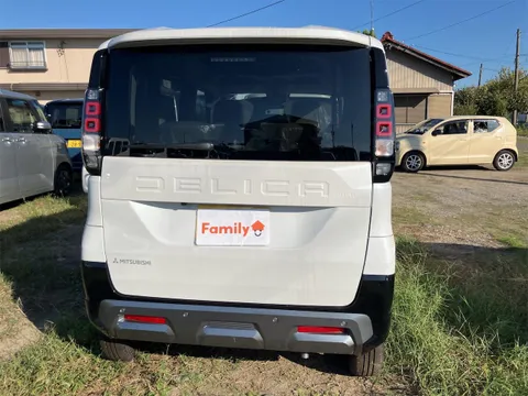 Mitsubishi Delica Mini