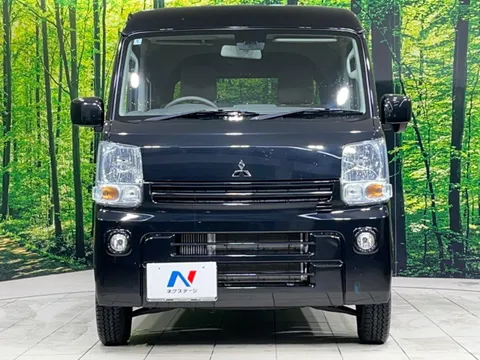 Mitsubishi Minicab Van