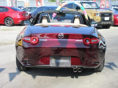 Mazda MX-5 (Roadster)