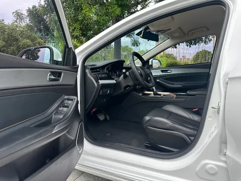 Chery Arrizo 5