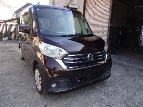 Nissan Dayz Roox