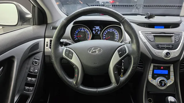 Hyundai Elantra (Avante)