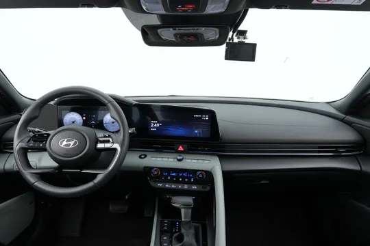 Hyundai Elantra (Avante)