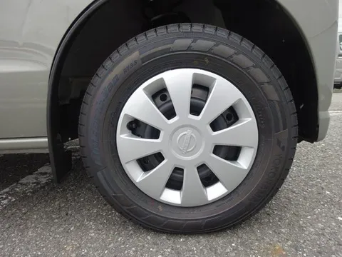 Nissan Clipper Van