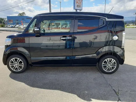 Honda N-BOX Slash