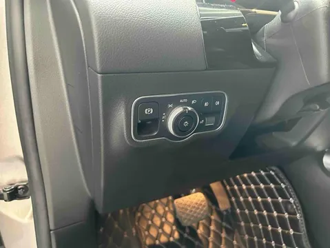 Mercedes-Benz Mercedes-Benz GLA