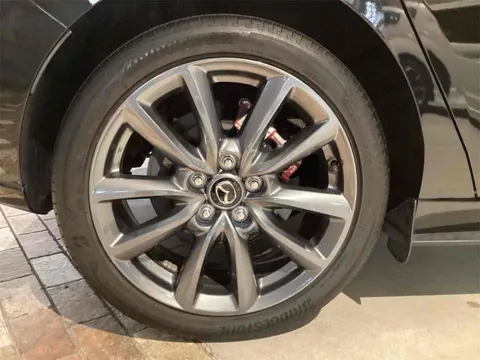 Mazda MAZDA3 Fastback