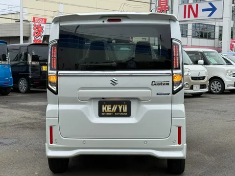 Suzuki Spacia Custom