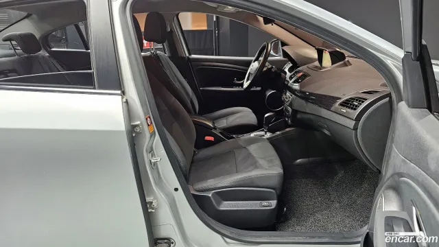 Renault SM3