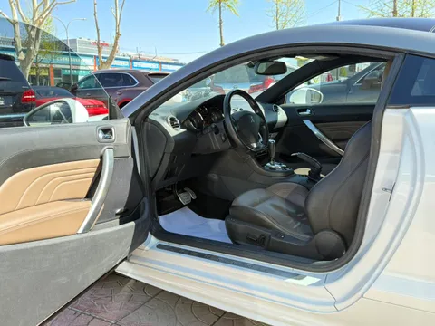 Peugeot RCZ