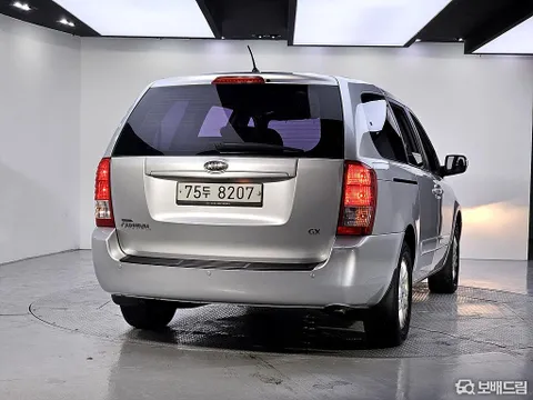 Kia Grand Carnival