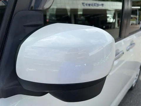 Toyota Pixis Mega
