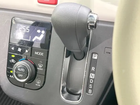 Daihatsu Mira Tocot
