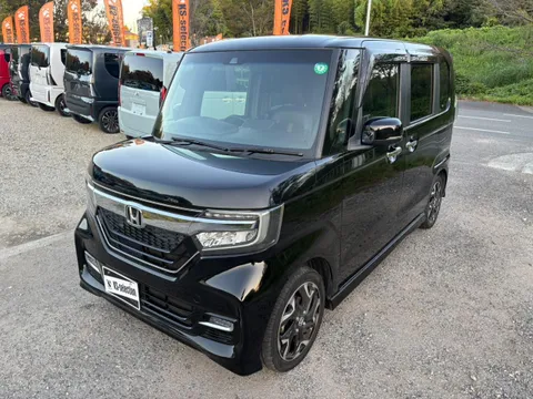 Honda N-BOX Custom