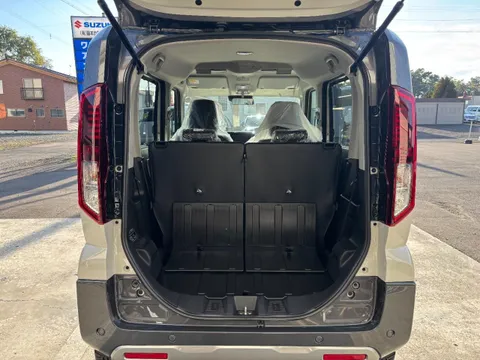 Suzuki Spacia Gear