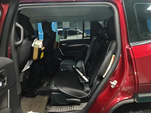 Jeep Grand Commander