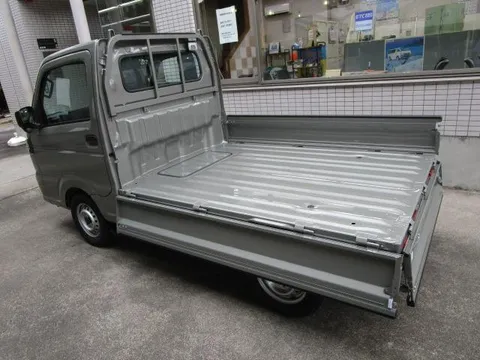 Nissan Clipper Truck