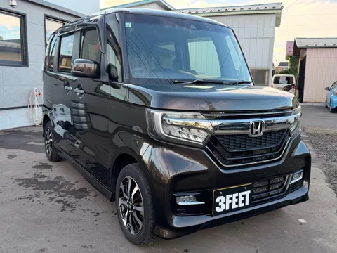 Honda N-BOX Custom