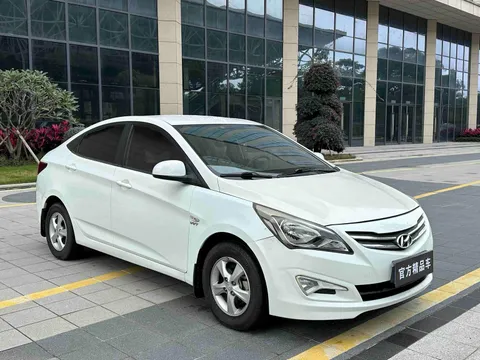 Hyundai Reina