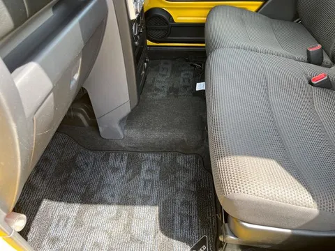 Daihatsu Naked