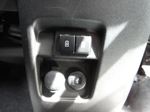 Suzuki Spacia Gear