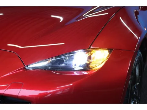 Mazda MX-5 (Roadster)