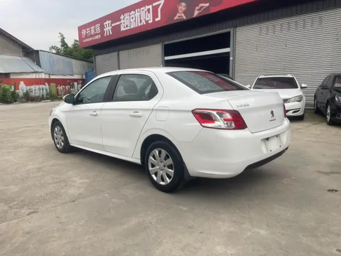 Peugeot 301