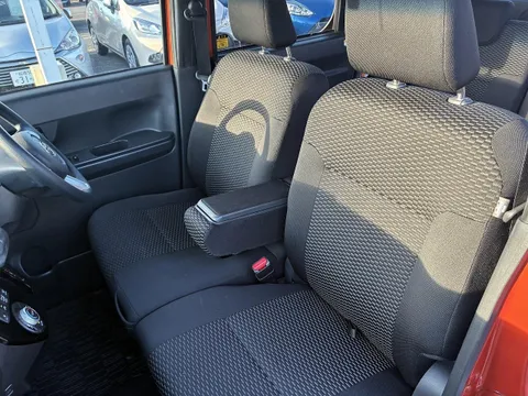 Toyota Pixis Mega